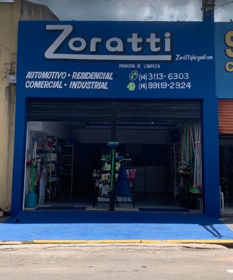 Fachada azul da Zoratti Produtos de Limpeza